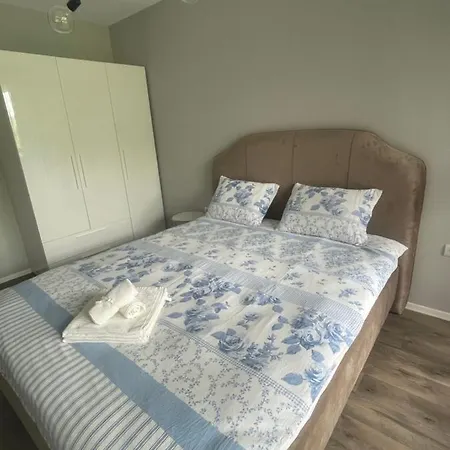 Apartment Mir City *